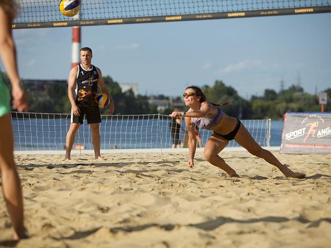 В Белгороде прошёл любительский турнир по женскому пляжному волейболу - Изображение 1