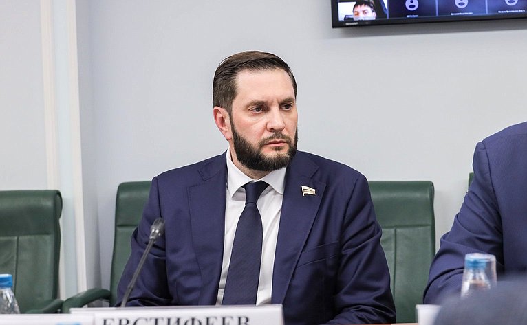 Иван Евстифеев