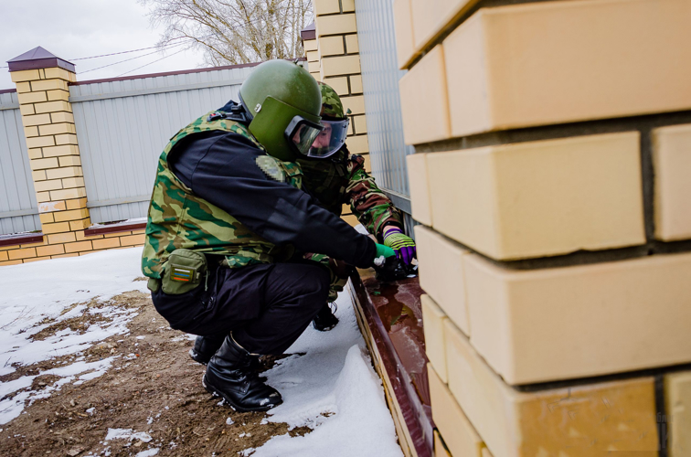 Андрей Лугинин поздравил сотрудников инженерной службы Росгвардии с профессиональным праздником