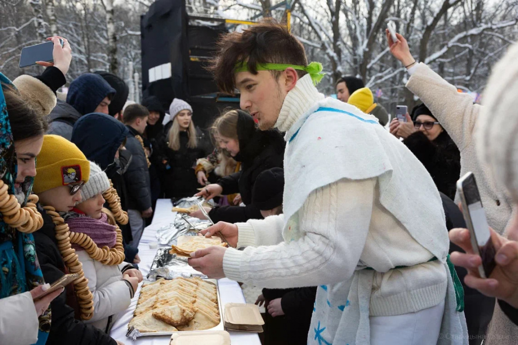 Первая масленица в москве в каком