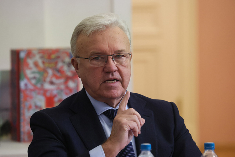 Александр Усс предложил создать некий управленческий комитет, который занимался бы систематизацией научных исследований, направленных на развитие Сибири