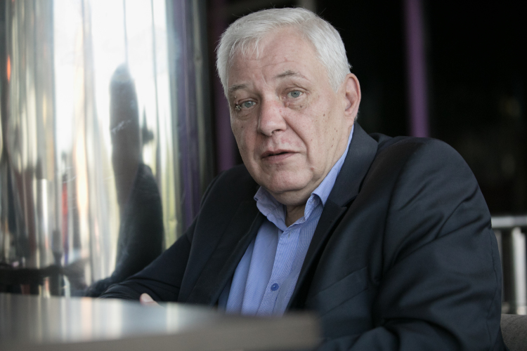 Олег Григорьев