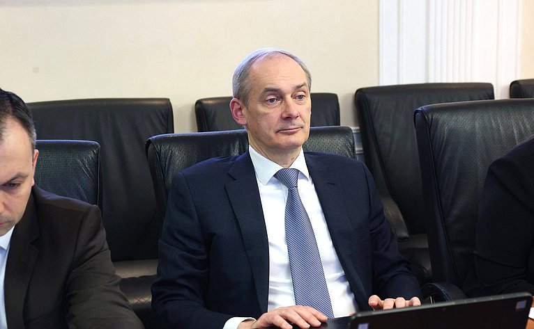 Расширенное заседание Комитета СФ по Регламенту и организации парламентской деятельности (в рамках Дней Волгоградской области в Совете Федерации)