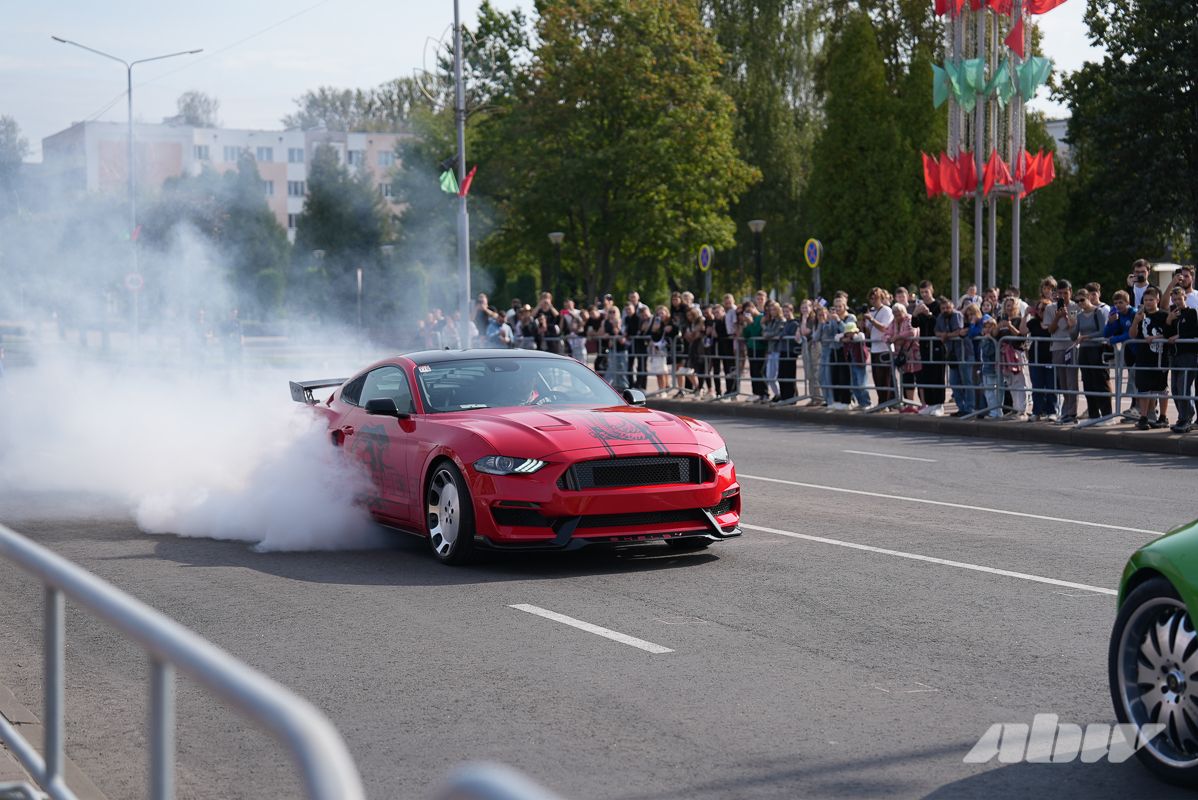 Монстр-трак Audi 100, Mosvagen и «Волга»-кабриолет: чем запомнился «Авто Тюнинг Батл» в Новополоцке