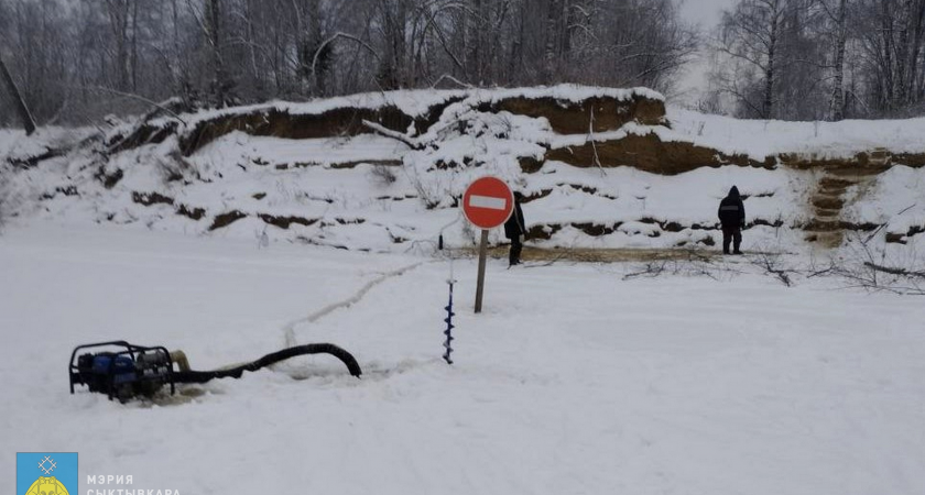 Завершающие штрихи: уникальная ледовая переправа в Алешино