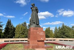 Памятник Орленку на Алом поле открыт в 1958 году