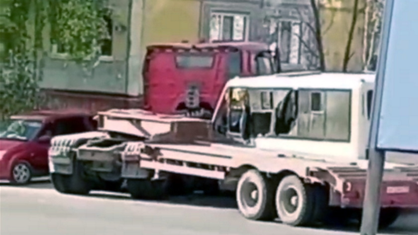 Вывоз мусора грузовик. Авария с экскаватором catв Амурской области. Трал с грузом.