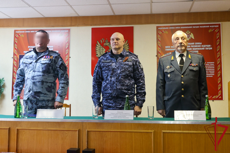 В Санкт-Петербурге поздравили ОМОН «Балтика» (на транспорте) Росгвардии с 33-летием со дня образования