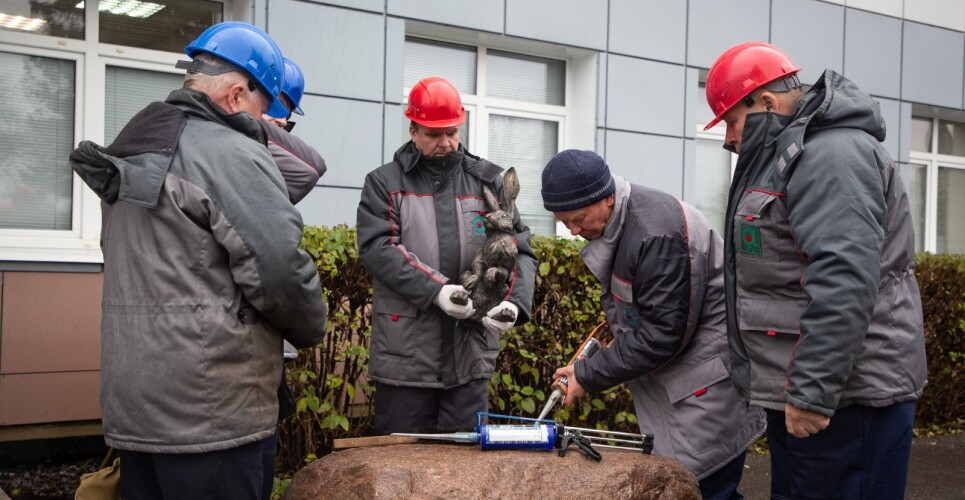 Арт-подготовка: на новгородском «Акроне» увековечили зайца