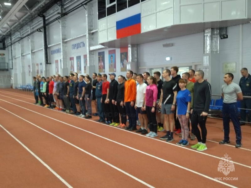 В Новосибирске прошли соревнования по лёгкой атлетике среди пожарных и спасателей региона