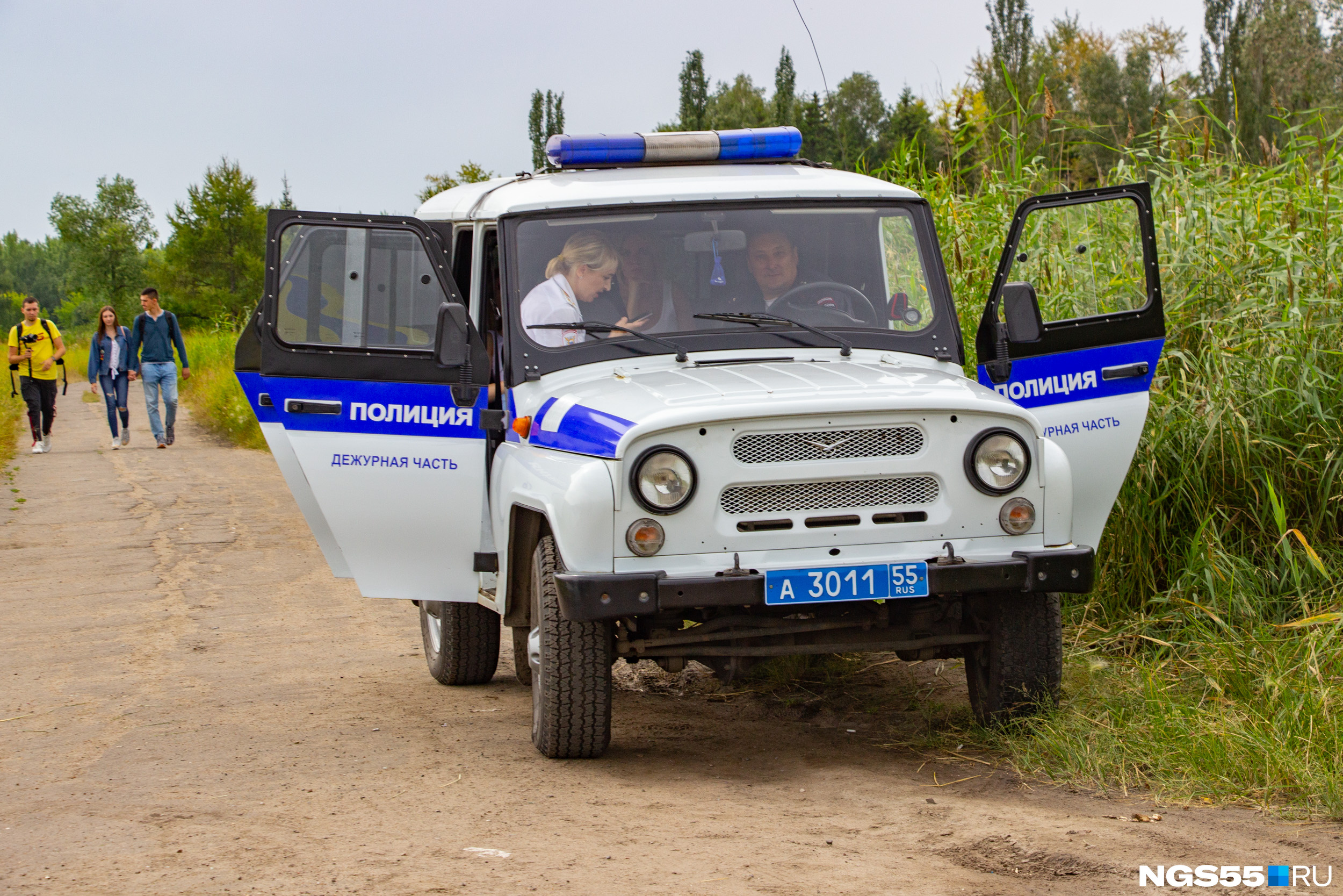 Омск поиски. Новые машины полиции. Машины полиция КАМАЗ. Новые полицейские машины в России. Убийство в Омской области в Пресновке.