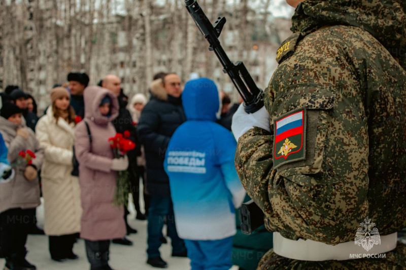 В День Героев Отечества состоялась церемония возложения цветов