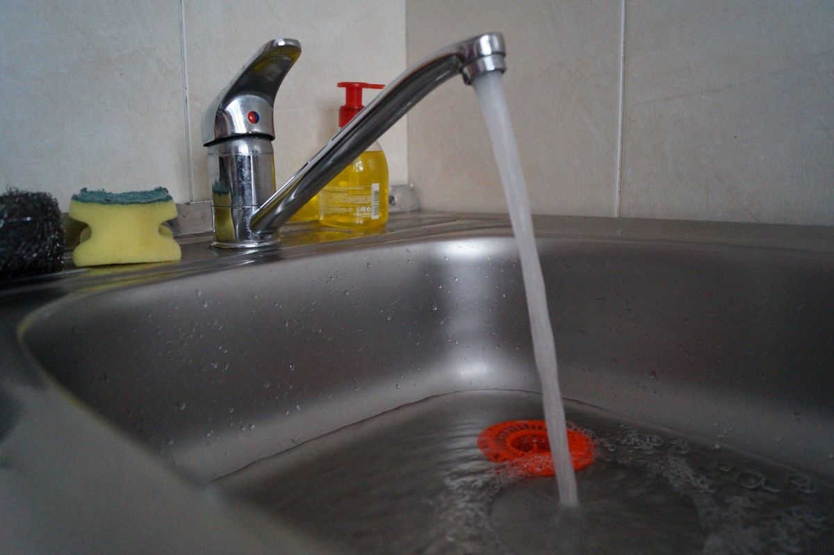 Жителям пятиэтажки в Ижевске на 10 дней отключили горячую воду, так как она была опасна для здоровья