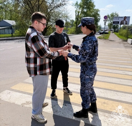 Росгвардейцы продолжают патриотическую акцию «Георгиевская ленточка» в Подмосковье