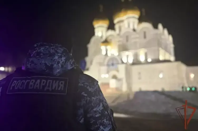 В ЦЕНТРАЛЬНОЙ РОССИИ РОСГВАРДЕЙЦЫ ОБЕСПЕЧИЛИ БЕЗОПАСНОСТЬ ПРАЗДНОВАНИЯ ПРАВОСЛАВНОГО ПРАЗДНИКА ПАСХА