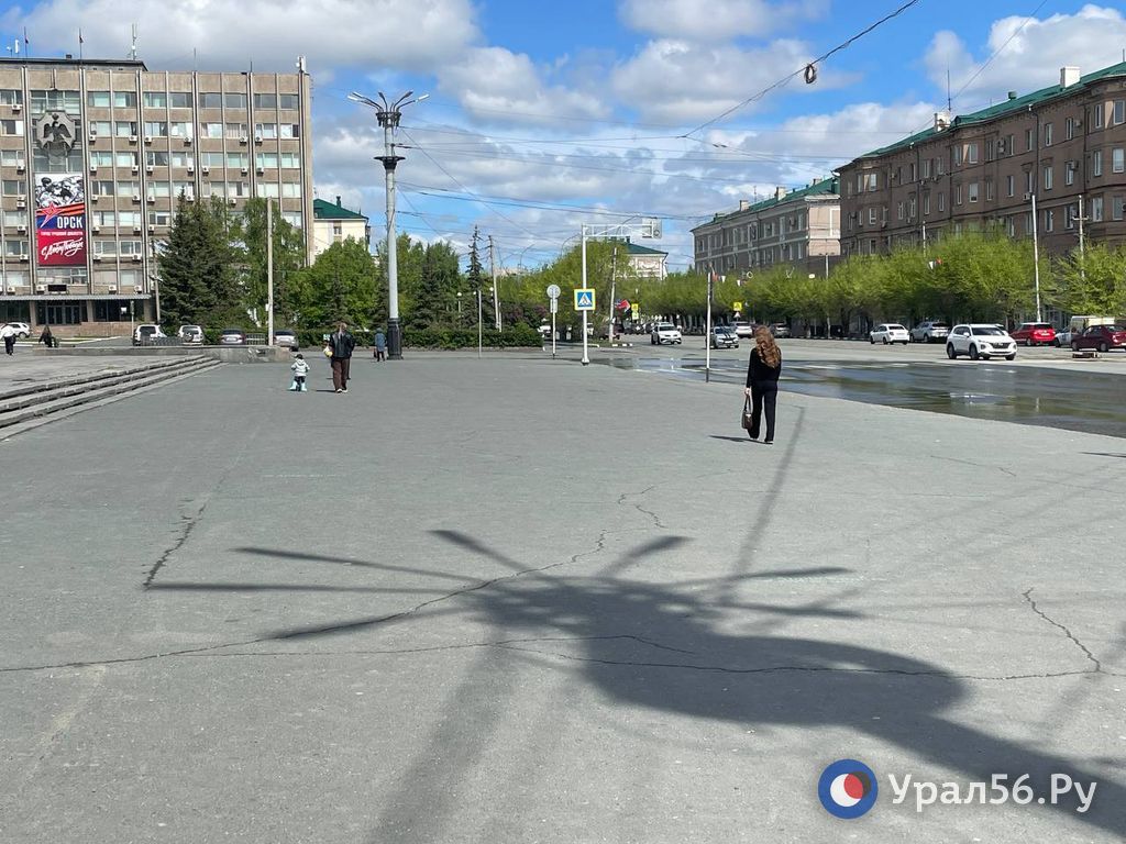 Обстановка на Комсомольской площади в Орске