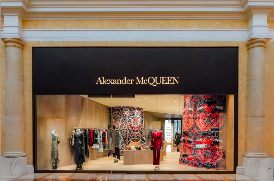 Alexander McQueen.png