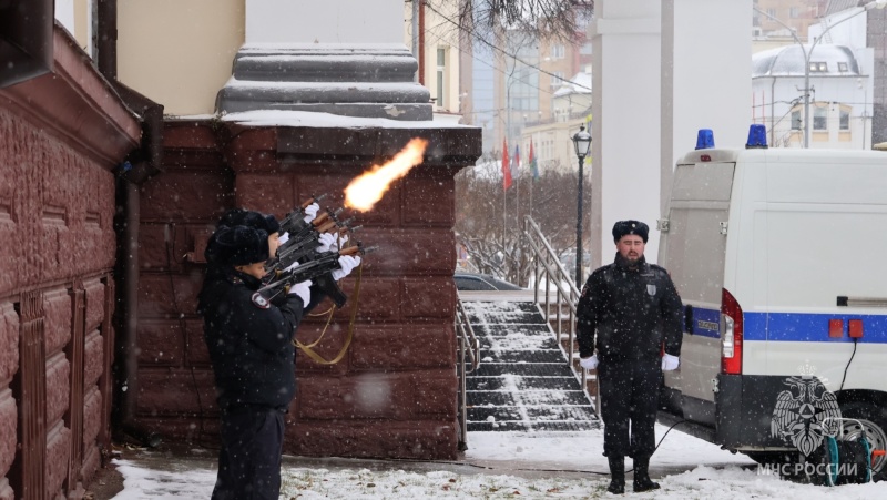 В Тюмени почтили память сотрудников МВД