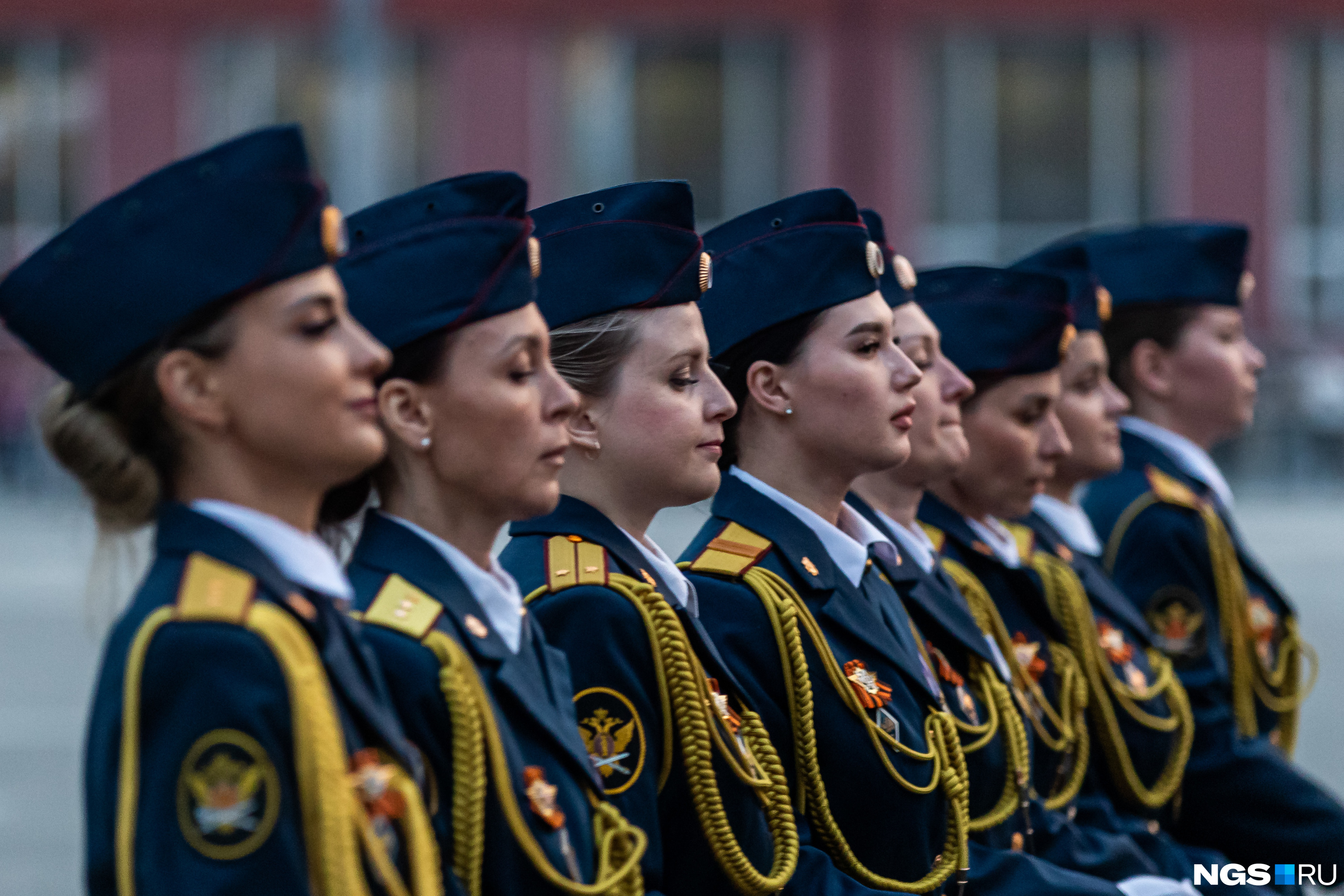Парад в новосибирске. Парад победы новосибирск площадь ленина. 7 мая новосибирск. Перекрытие улиц 9 мая новосибирск. Репетиция парада победы 2024 екатеринбург.
