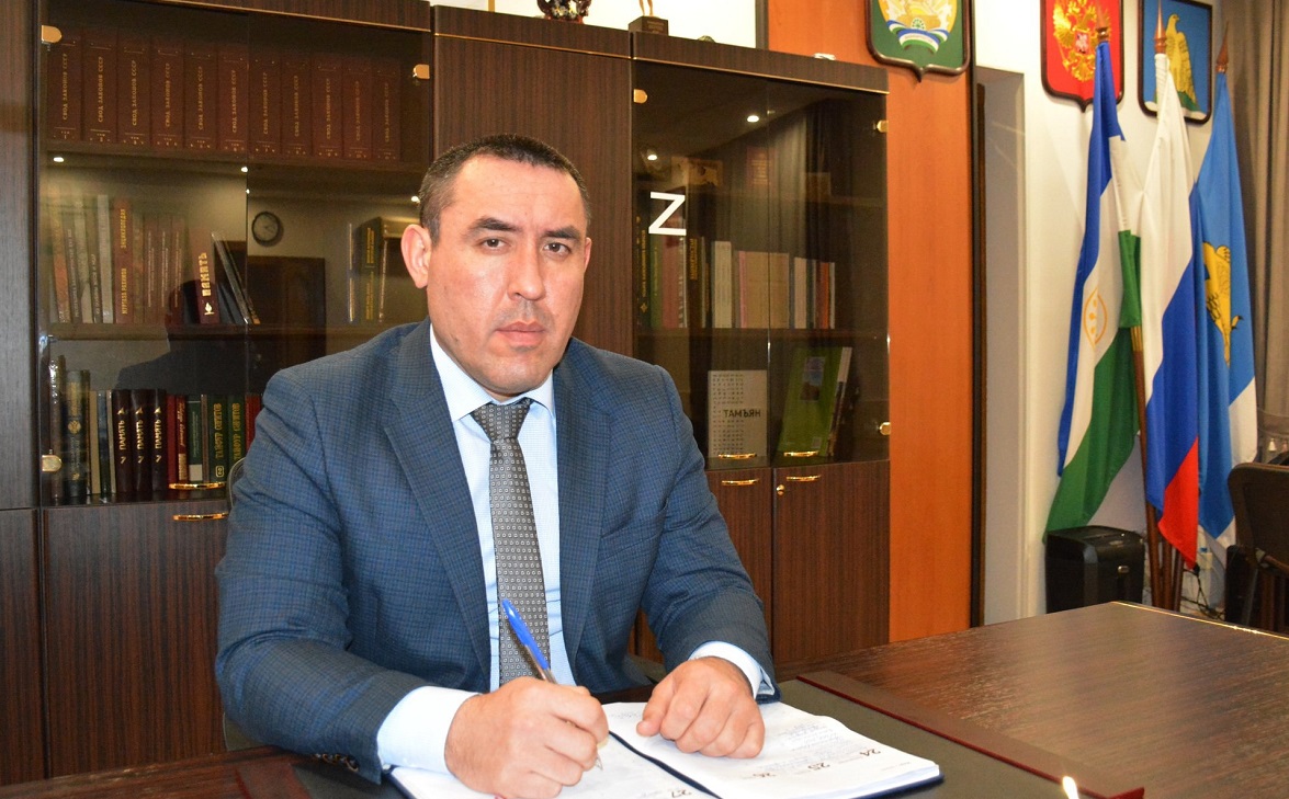 Азат Хакимов