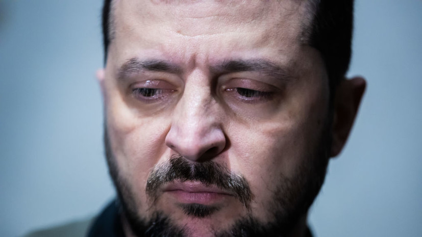 Сенатор Джабаров: слухи о капитуляции Киева говорят о желании убрать Зеленского