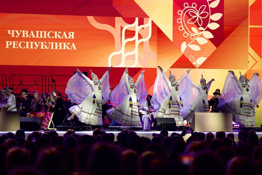 Олег Николаев: Чувашия вдохновила народы России звучать в единой симфонии