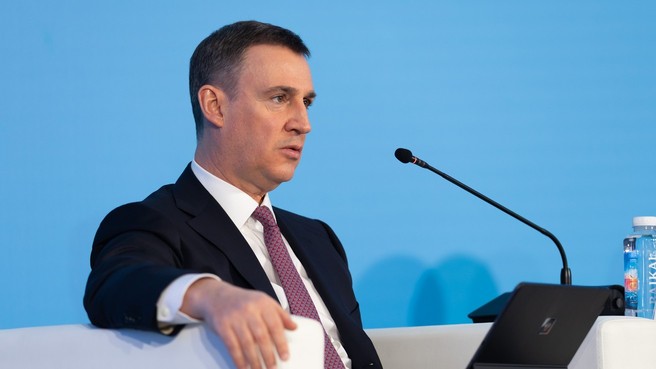 Дмитрий Патрушев на пленарном заседании XVII Съезда Национального союза производителей молока