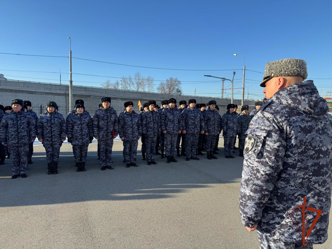 В Новосибирске прошли торжественные мероприятия по случаю празднования Дня войск национальной гвардии