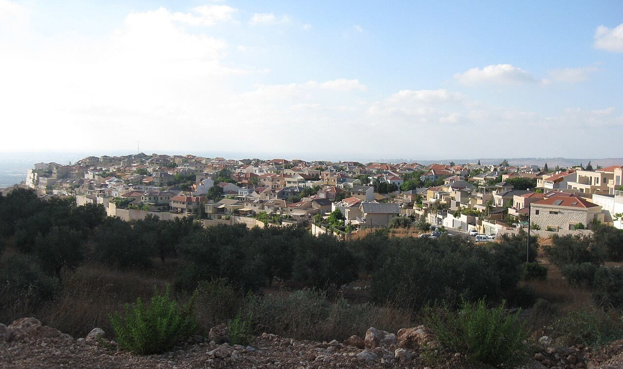 Альфей-Менаше, израильское поселение на Западном берегу реки Иордан.