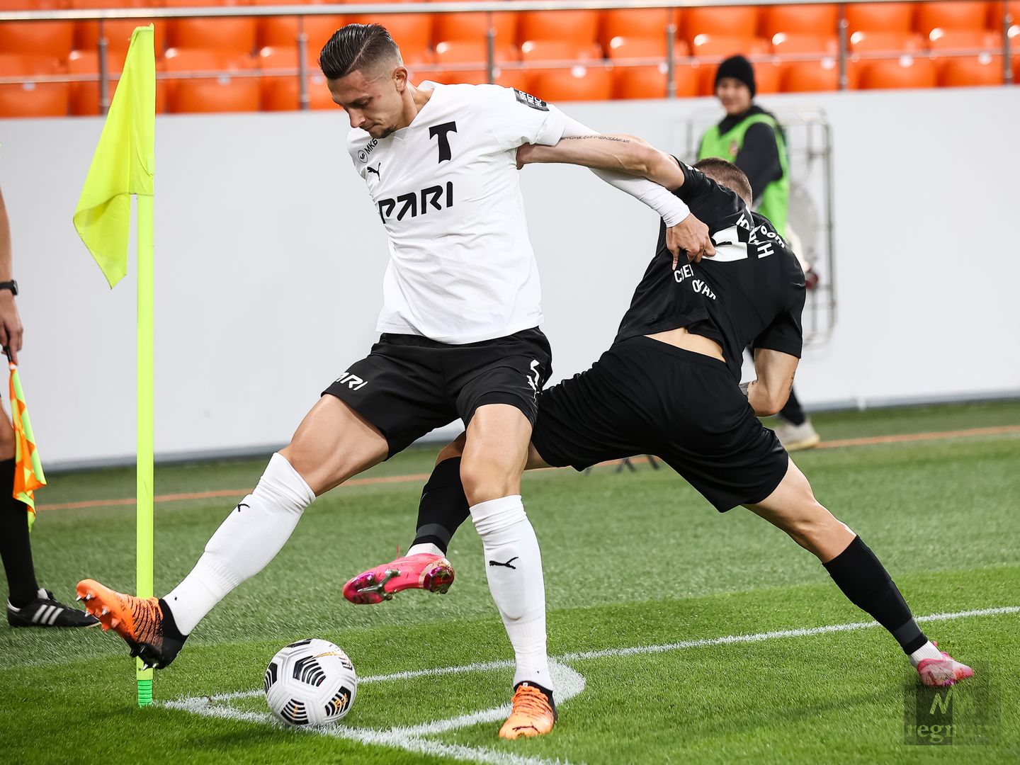 Пенальти. Урал торпедо москва 5 октября. Бикфалви урал. Урал футбол. Урал футбол.