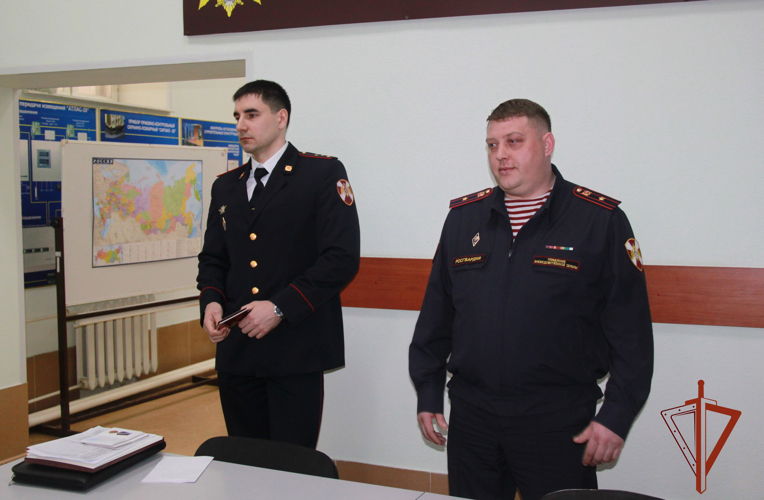 В Новосибирске Железнодорожный отдел вневедомственной охраны Росгвардии отметил 65-летие со дня образования 