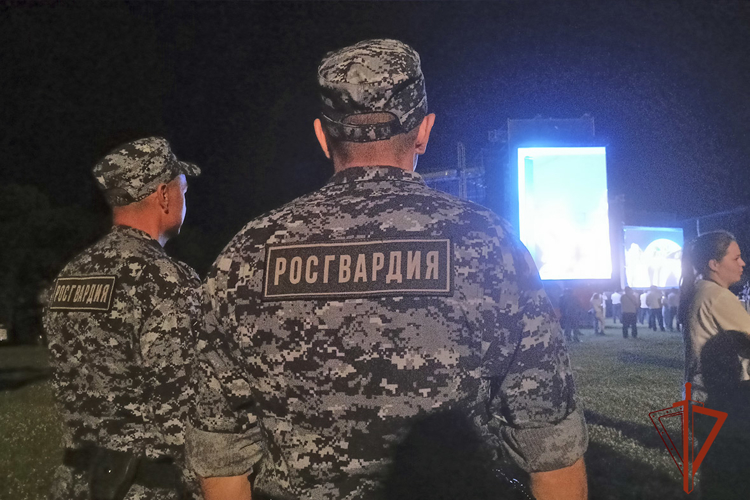 Росгвардия обеспечила безопасность проведения Дня металлурга в Хакасии
