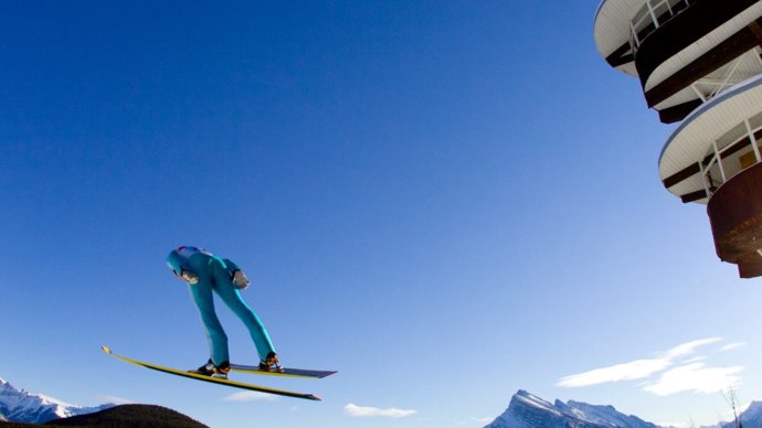 «Я потерял много крови». Жуткое падение норвежского прыгуна на огромном ...