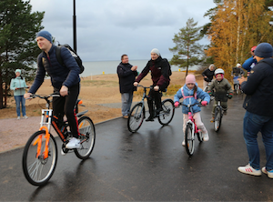 В Сосновом Бору при поддержке атомщиков открыли велодорожку в природном парке «Липово»