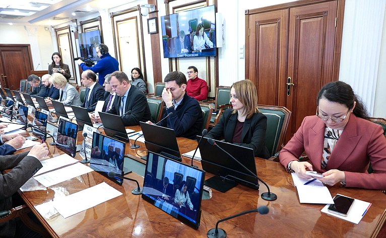 Заседание рабочей группы по внесению в Правительство РФ предложений по проекту федерального закона о едином преференциальном режиме Дальнего Востока и Арктики