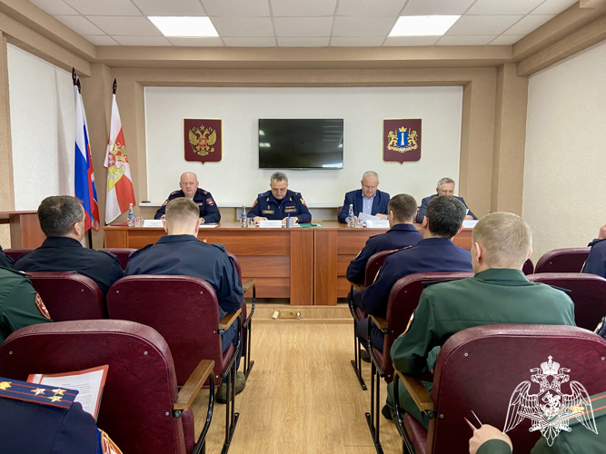 В Ульяновске начальник территориального управления Росгвардии провел заседание оперативного штаба по вопросам безопасности