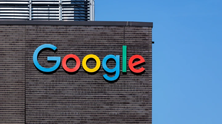 Воровал трафик и данные пользователей: суд Калифорнии обязал Google выплатить штраф $314 млн