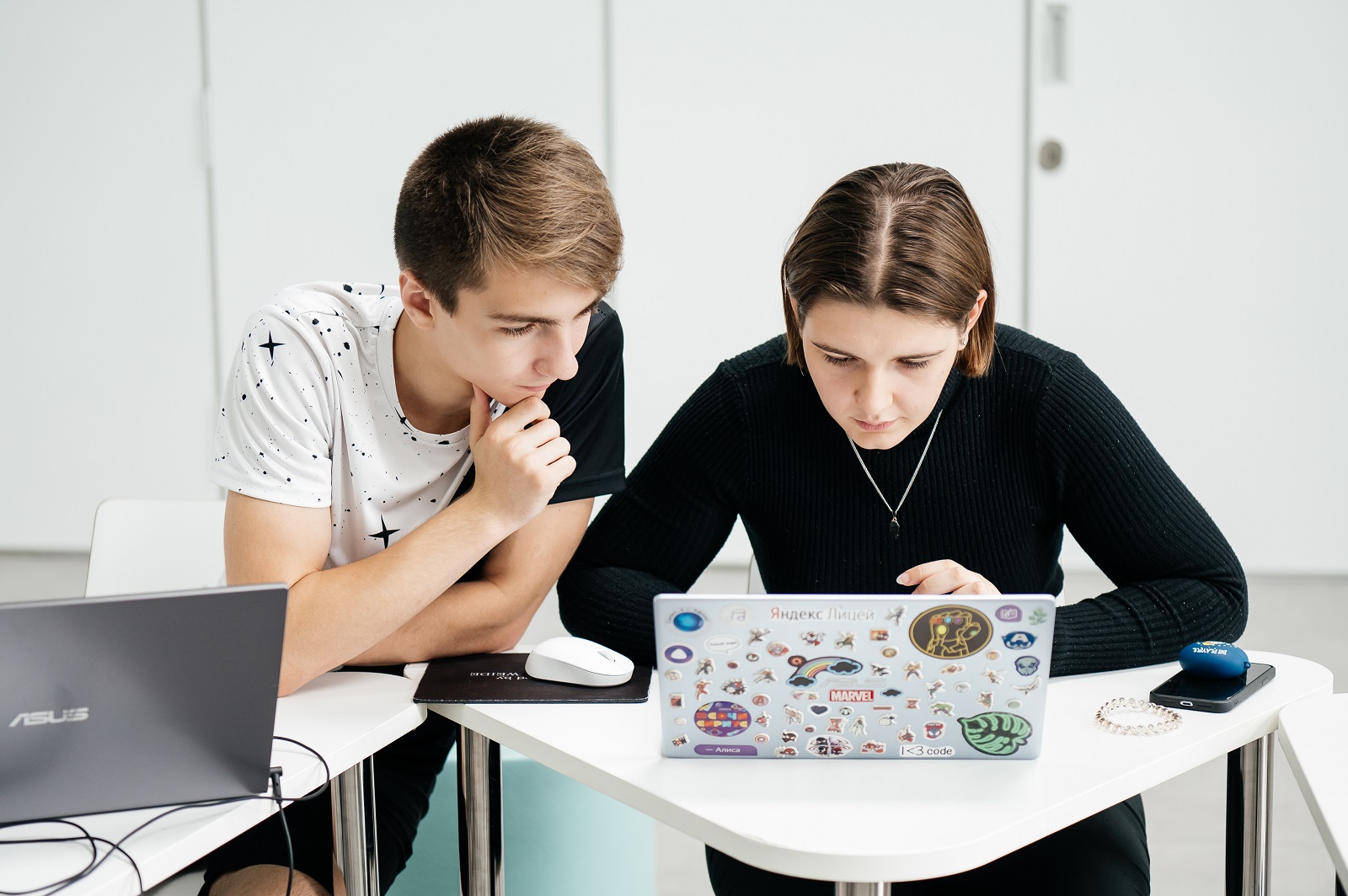 Курси. Мотивация поступить в губкинский университет. Губкинский университет онлайн образование. Курсы общество. Обучение в чехии после 9 класса для русских.