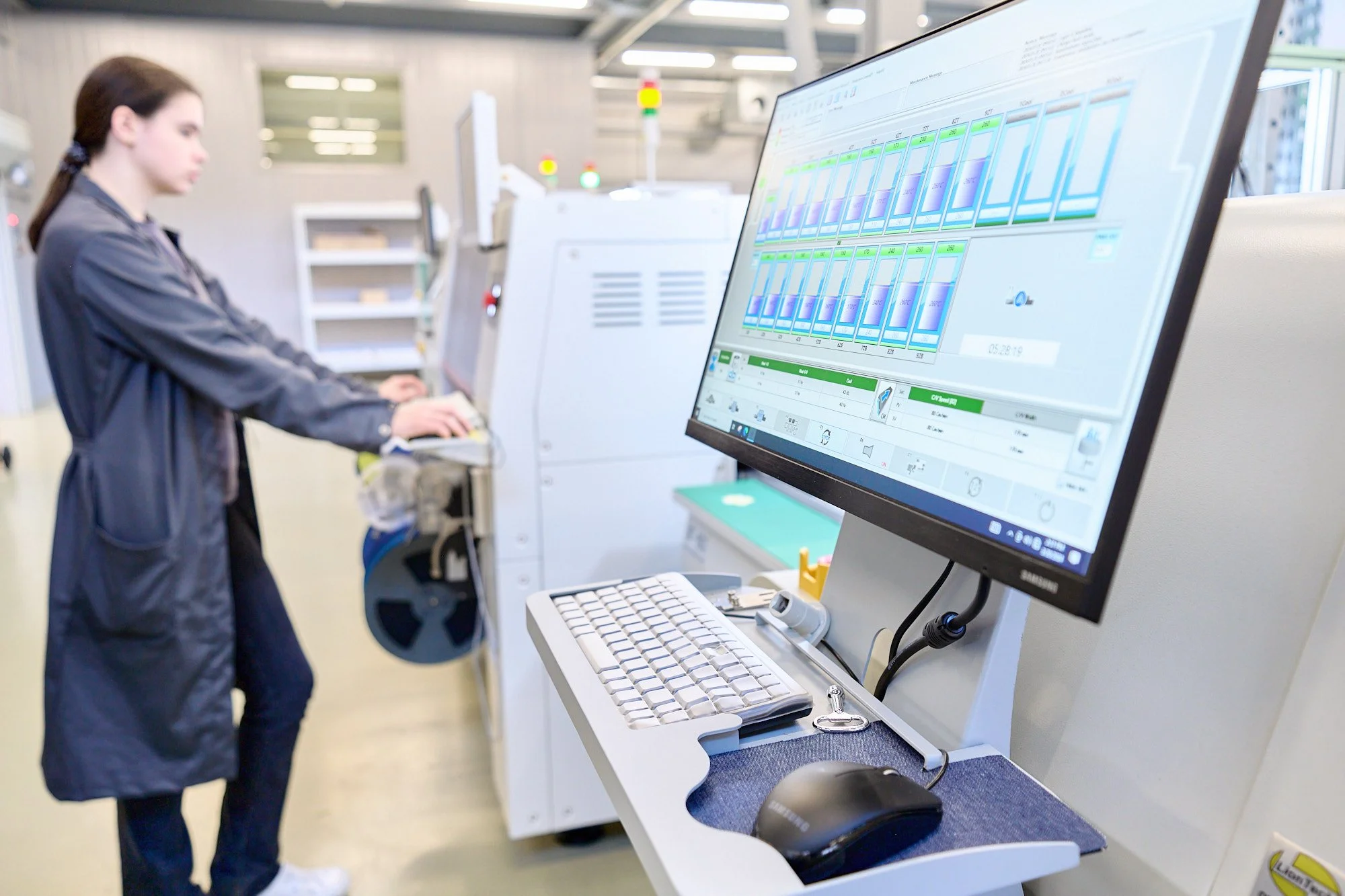 Линия поверхностного монтажа на заводе «Инферит» во Фрязино