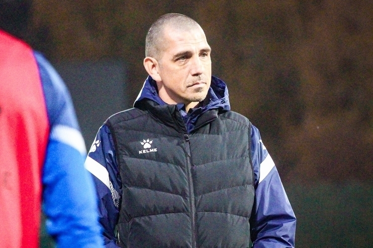 Ахметзянов играл за КАМАЗ и «Нефтехимик», а всю тренерскую карьеру провел в Челнах