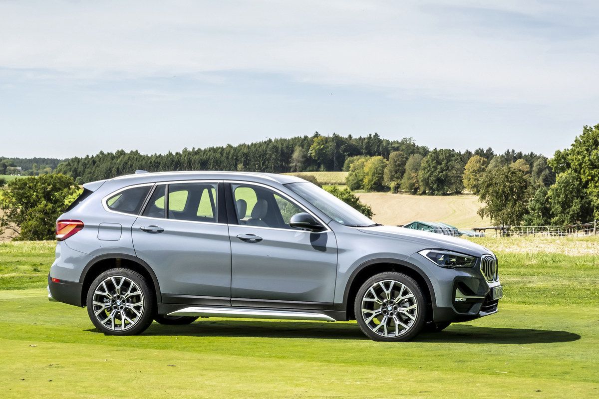 Такие маленькие, а уже кроссоверы: цены и проблемы самых дешевых премиум-паркетников