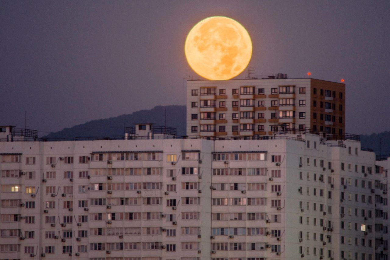 луна сегодня в москве