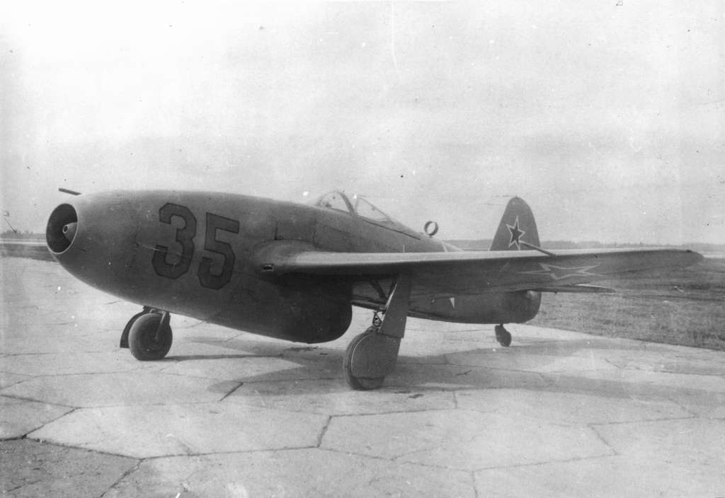 4 Як-15.jpg