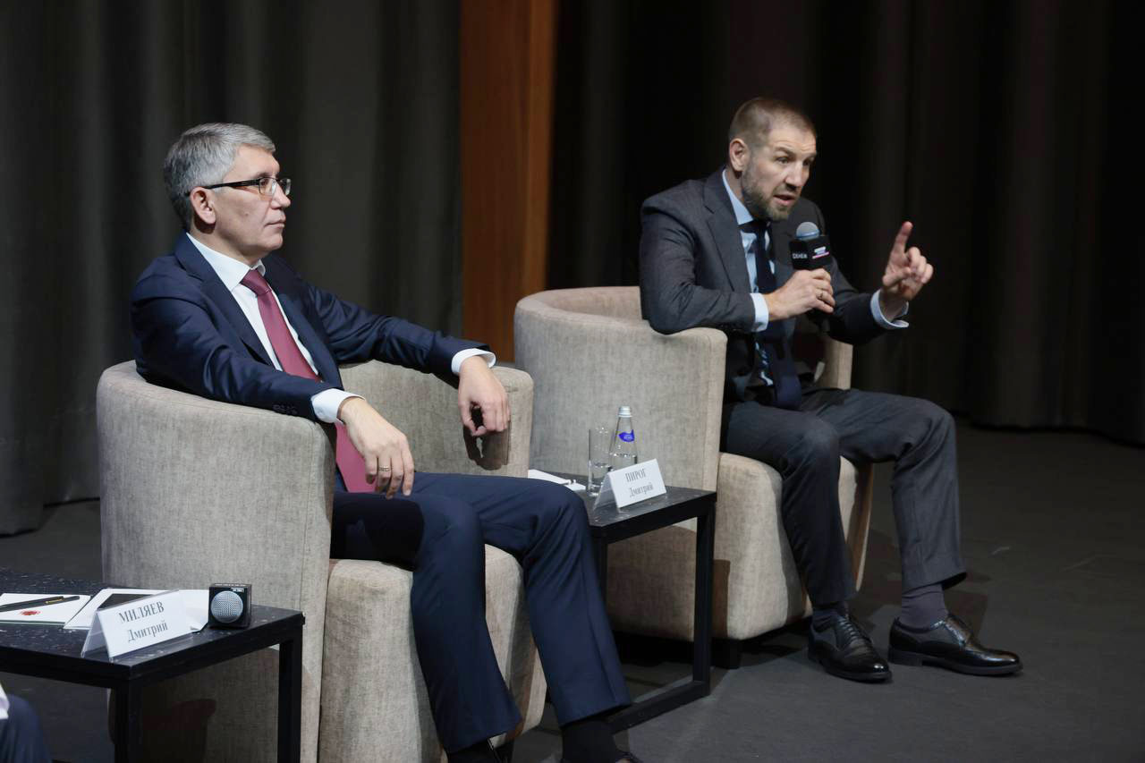 Губернатор принял участие в форуме – выставке муниципальных практик «Большие решения малой родины»