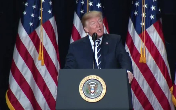 Трамп назвал условия, на которых откроет Ормузский пролив для всех стран