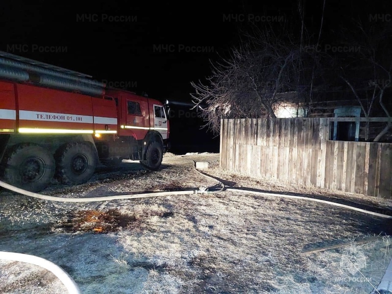 Дознаватели МЧС России установили предварительную причину пожара в городе Киренске, на котором погиб человек. Обстановка с пожарами в Иркутской области