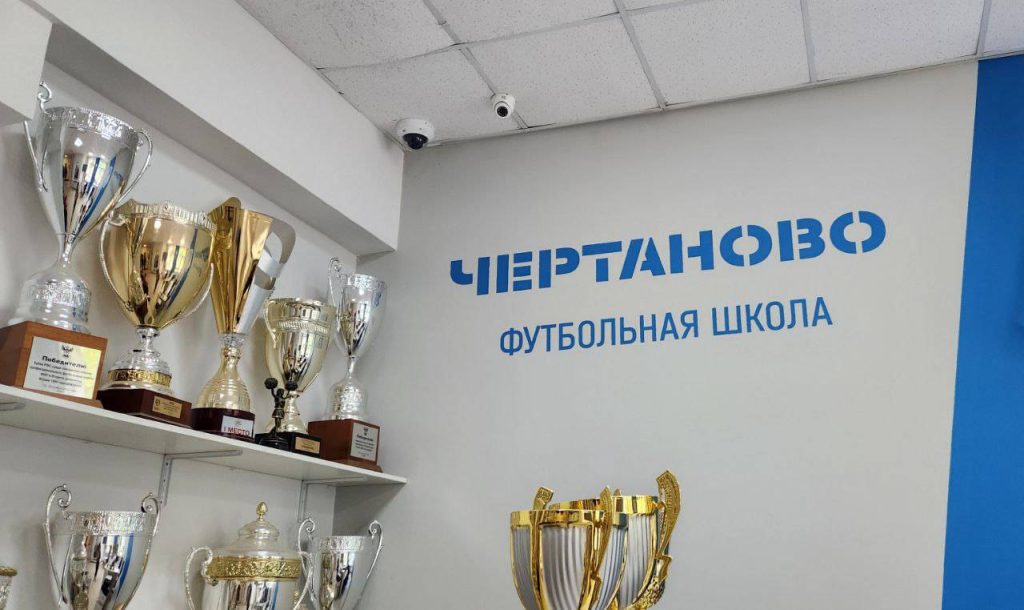 Спортсмены «Советского района» ФК «Чертаново» перешли в Клубную лигу Первенства Москвы. Фото: Алина Моисеенко, «Вечерняя Москва»