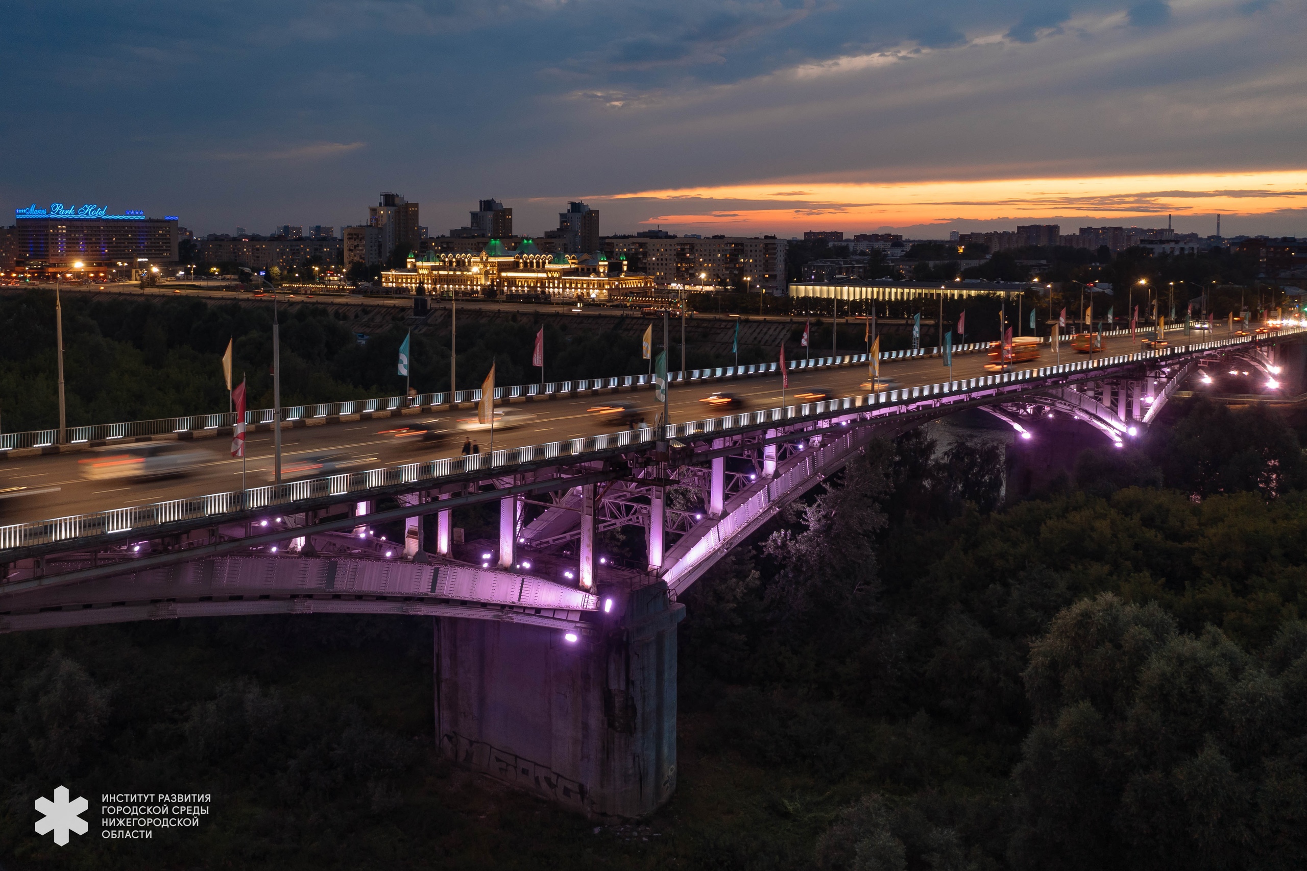 Канавинский нижний новгород фото LED illumination of Kanavinsky Bridge adjusted in Nizhny Novgorod Culture Seldon