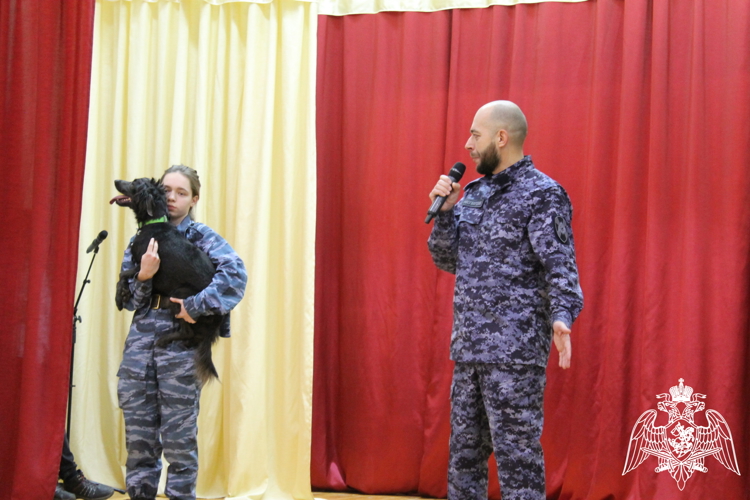 Сотрудники Росгвардии организовали военно-патриотическое мероприятие для ивановских студентов