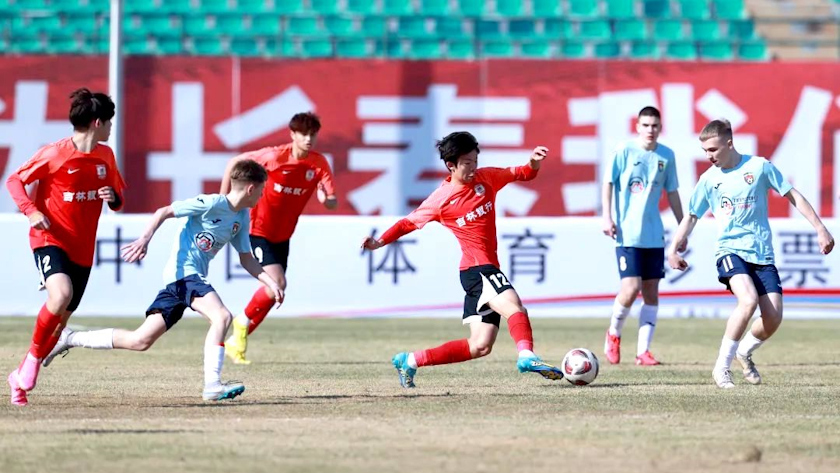 Юные амурские футболисты посетили товарищеские сборы в Китае - gtrkamur.ru